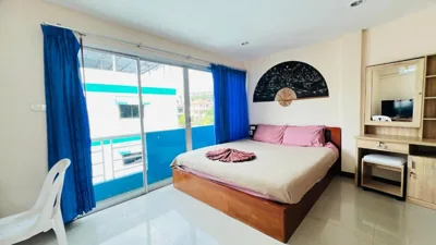 Tweepersoonskamer met Balkon — Lucky One Guesthouse